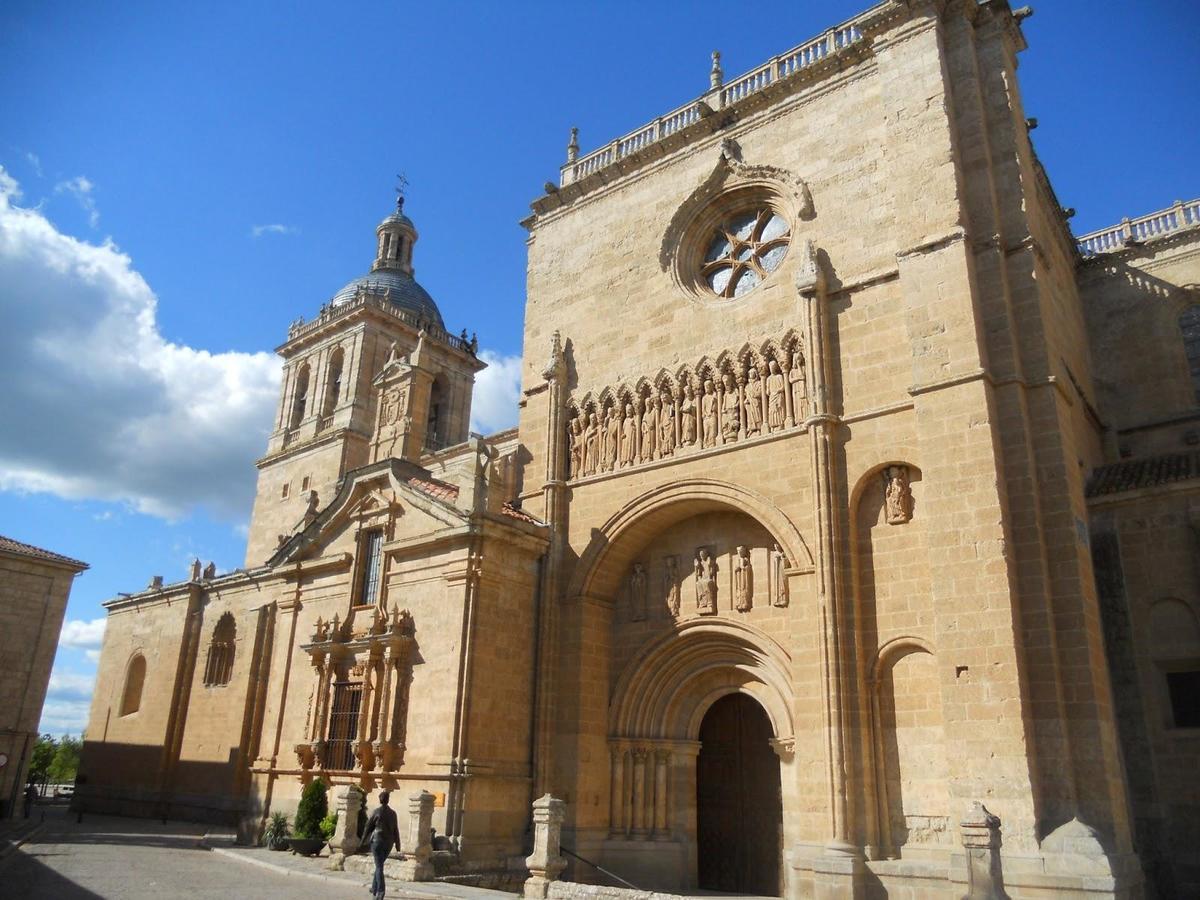 Apartamentos Arcos Ciudad Rodrigo Exterior photo